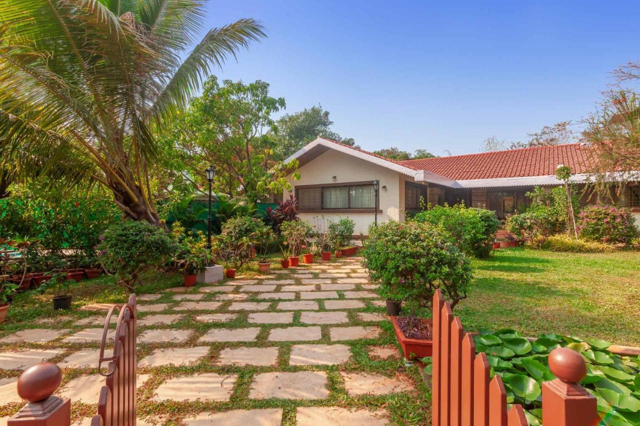 Stayvista'S Casa Palmera - Pet-Friendly Villa With Pool, Garden With Gazebo, And Indoor & Outdoor Games Alībāg Exterior photo
