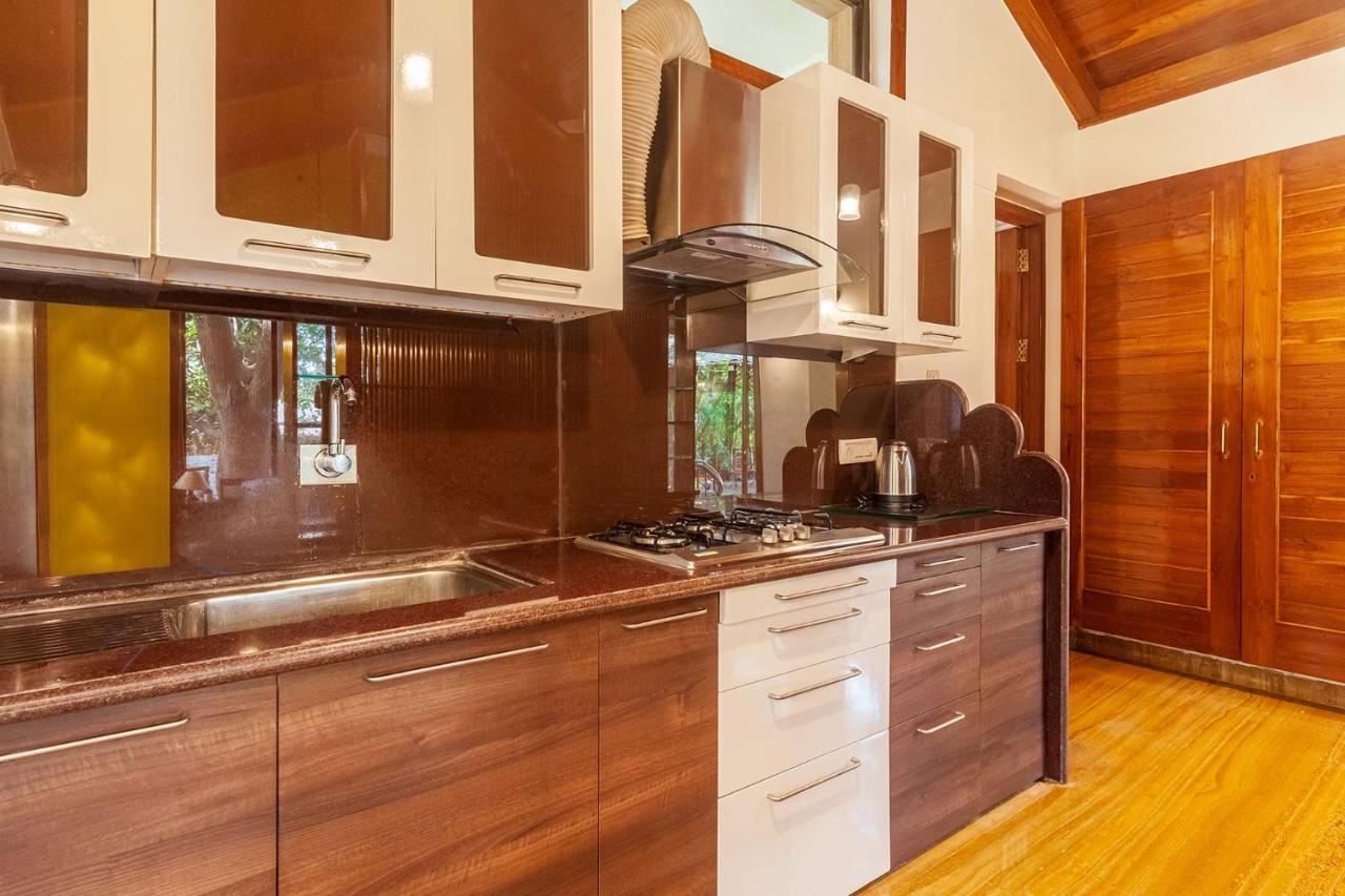 Stayvista'S Casa Palmera - Pet-Friendly Villa With Pool, Garden With Gazebo, And Indoor & Outdoor Games Alībāg Exterior photo